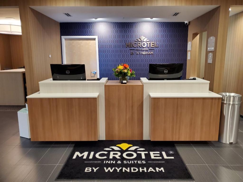 Microtel Inn & Suites By Wyndham Farmington Luaran gambar