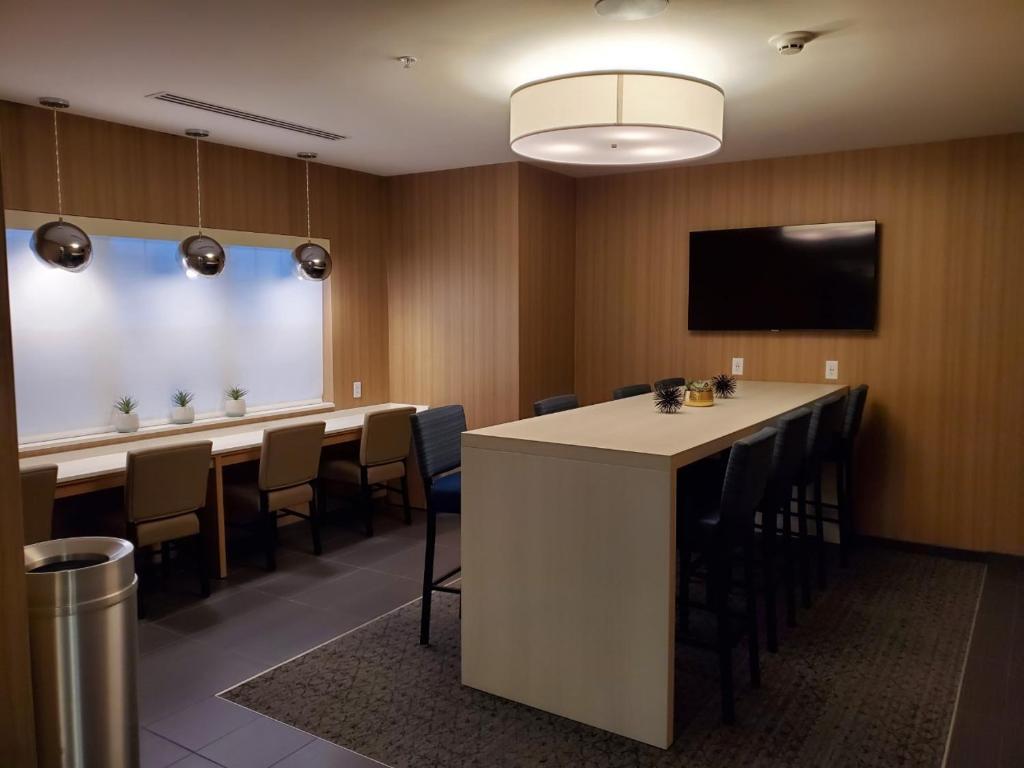 Microtel Inn & Suites By Wyndham Farmington Luaran gambar
